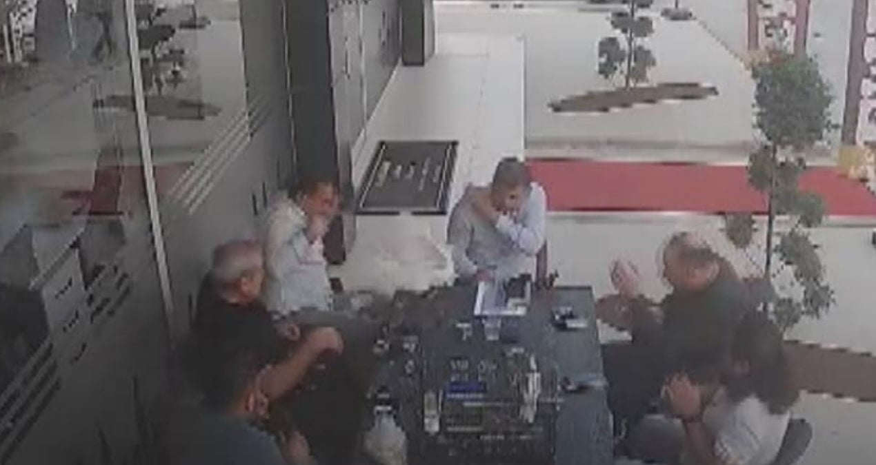 Uçan Tavuk Şaşkınlık Yarattı: Mersin’de Eğlenceli Anlar