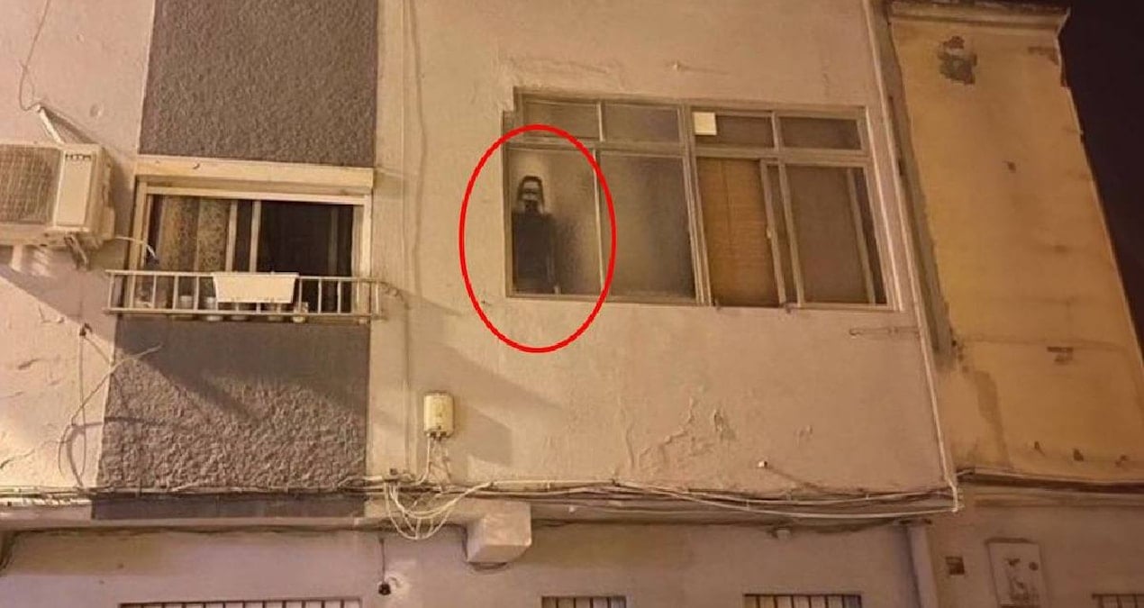 Pencerede Beliren Gizemli Silüet İz Bıraktı, Gerçek Sonradan Anlaşıldı
