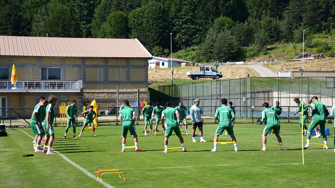 Bursaspor yeni sezon hazırlıklarını Düzce’de sürdürdü Bursaspor yeni sezon hazirliklarini duzcede surdurdu BQe282Qw