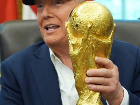 Dunya kupasi finalinde donald trumpa ozel cam koruma c1u8tU4L